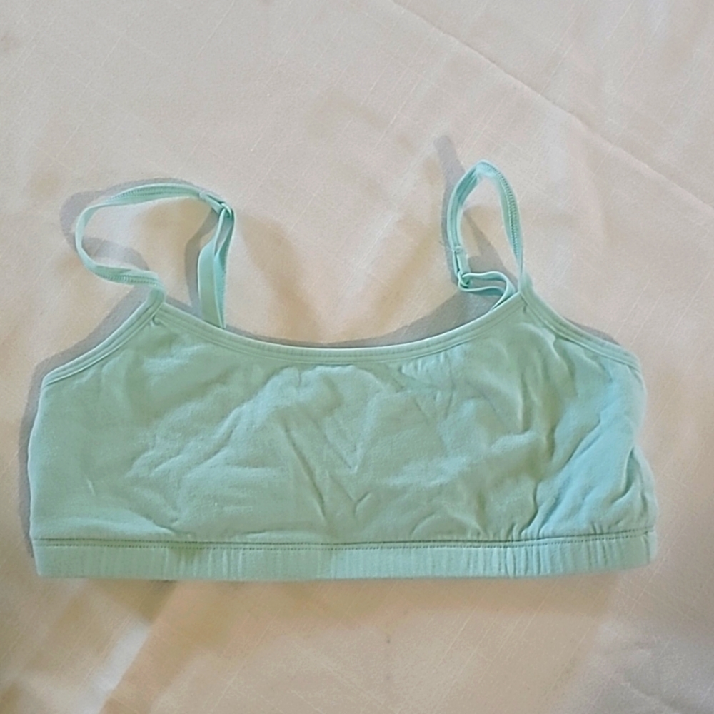Girls sports bra 34 (starter)